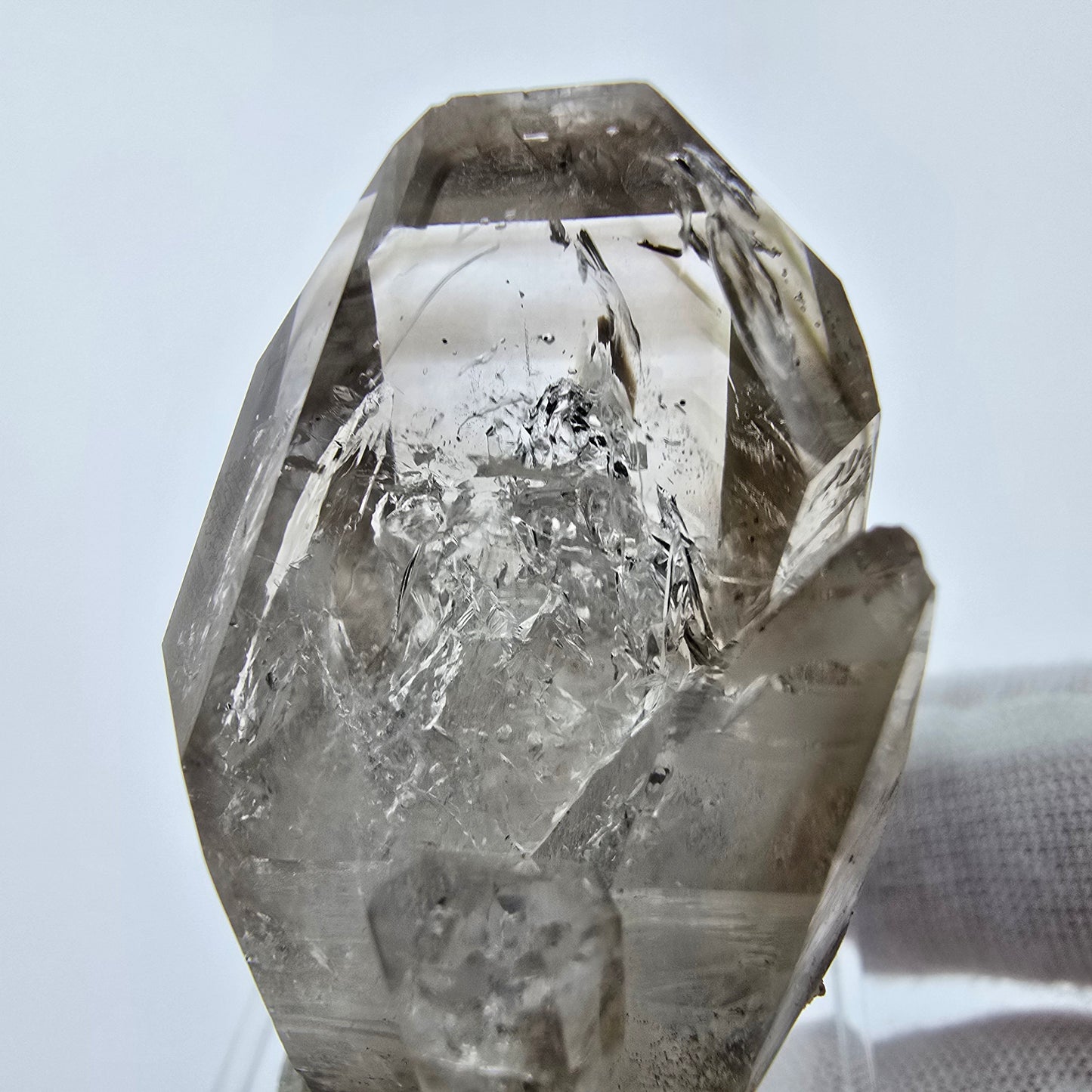 Enhydro Phantom Smoky Quartz Sceptre Tip 1x Bubble Goboboseb, Namibie 40*24*22mm 