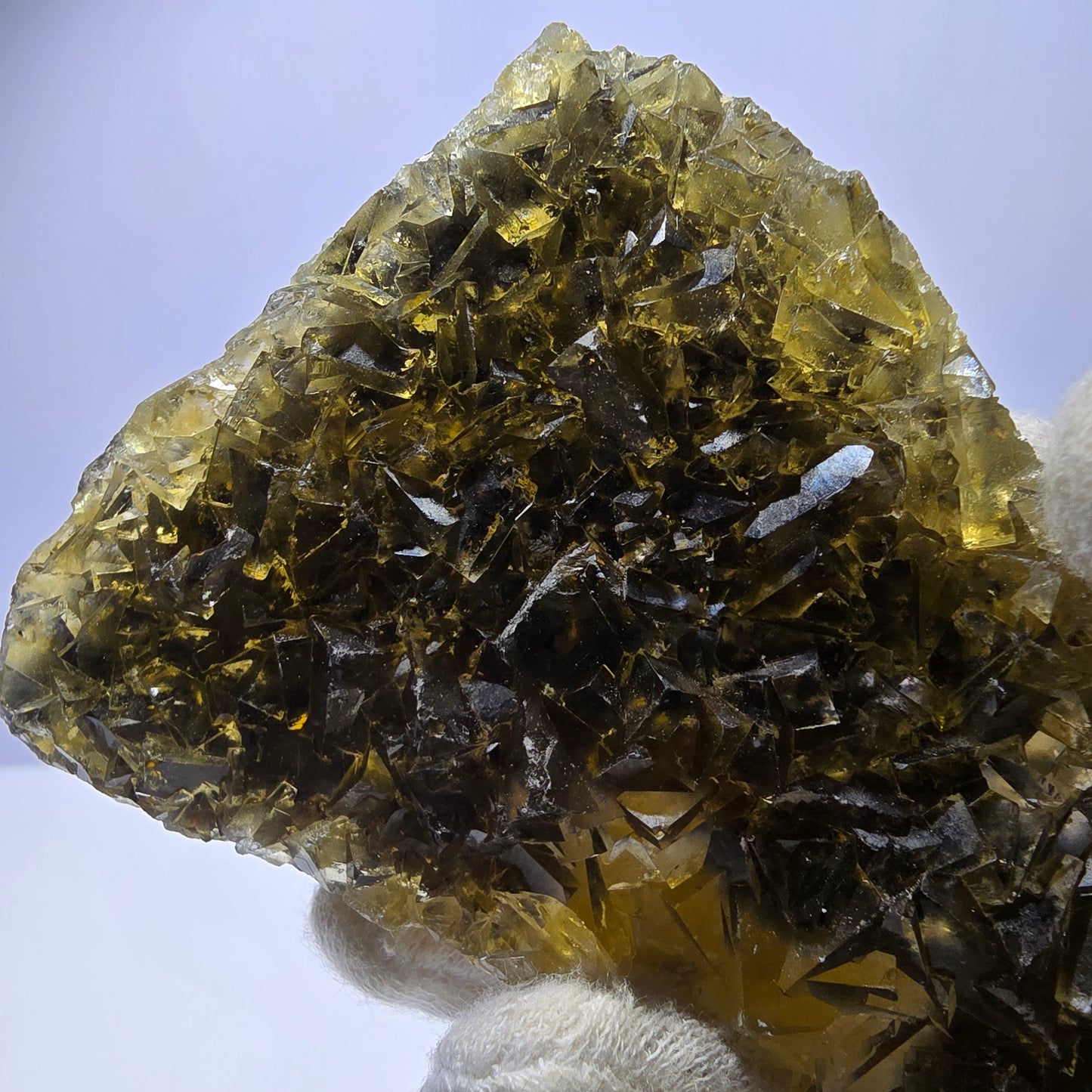 Grand spécimen de cube de fluorite fantôme, poche jaune miel, Okorusu, Namibie, 98 x 80 x 16 mm 