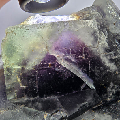 Spécimen de cube de fluorite fantôme XL, parqueté vert violet Okorusu, Namibie 141*130*48 mm 