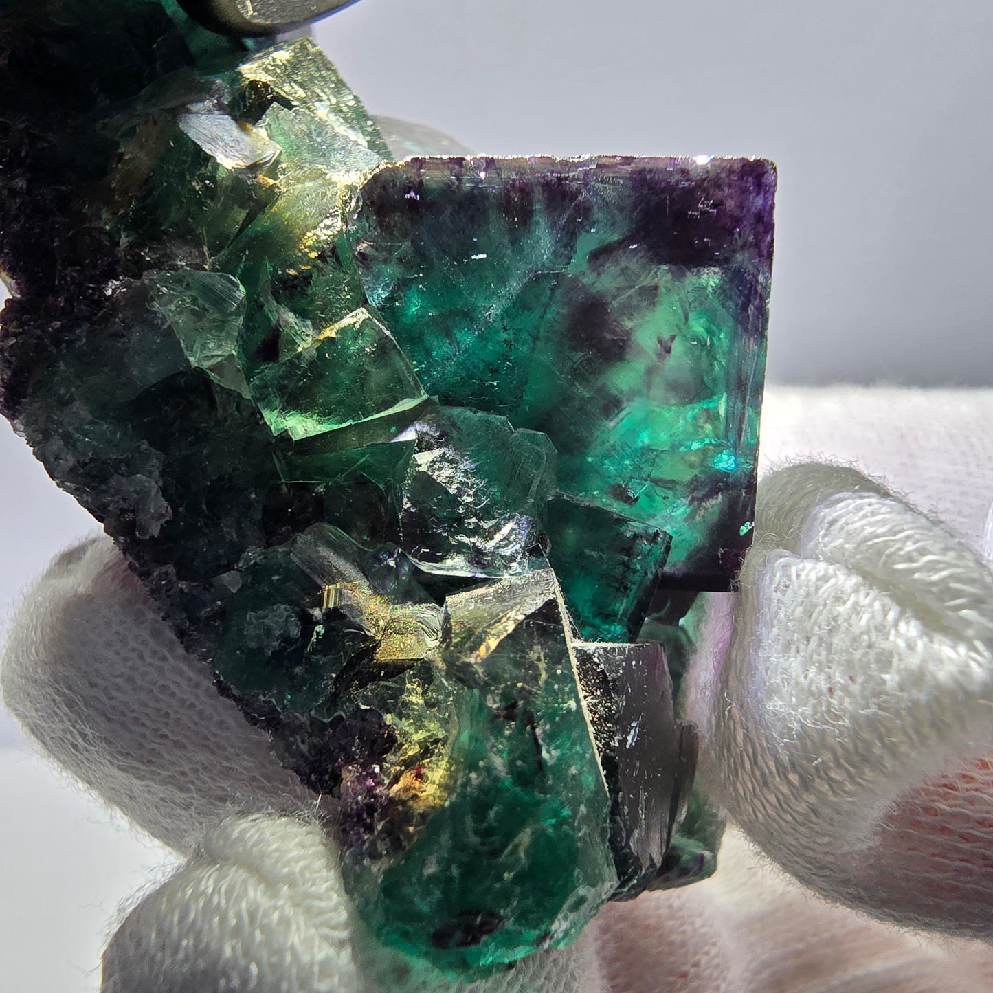 Rare spécimen de cube de fluorite fantôme, parqueté zonal Okorusu Namibie 73 x 44 x 33 mm 