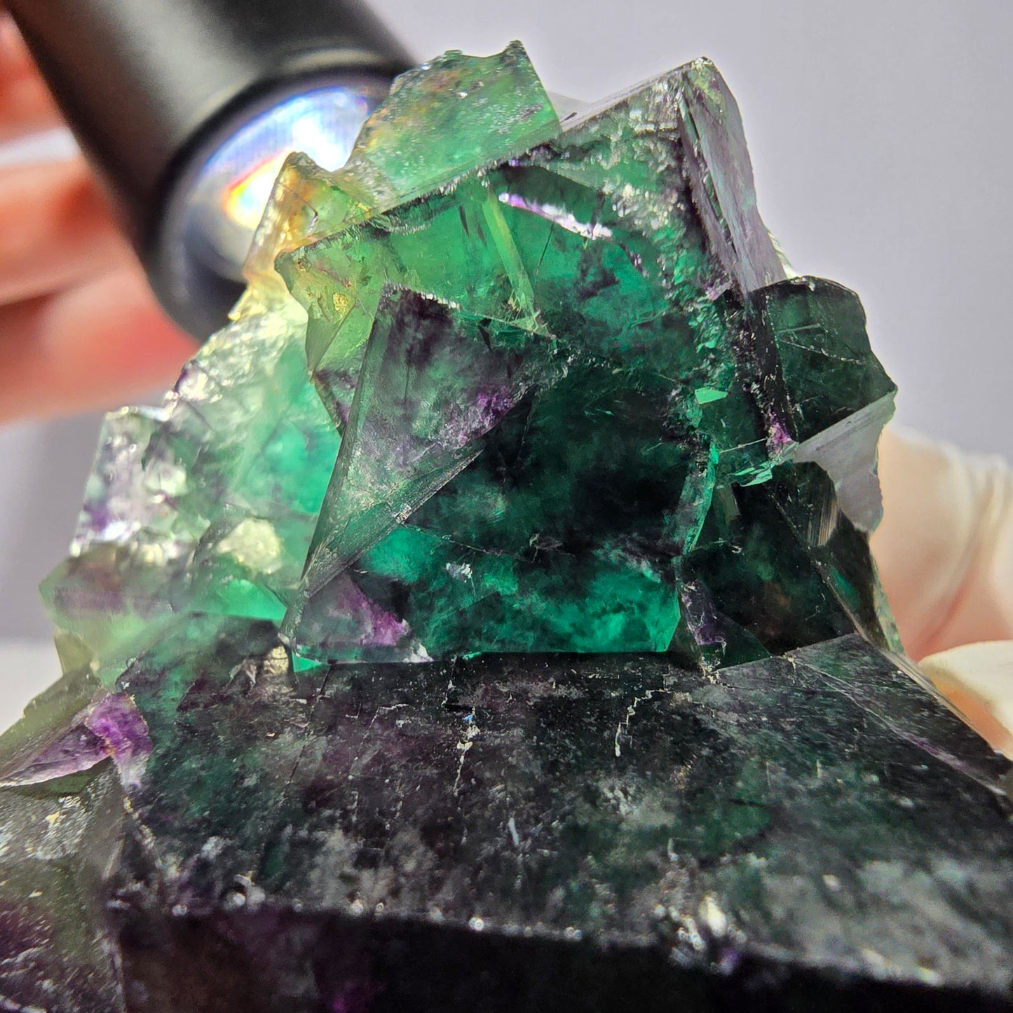 Spécimen de cube de fluorite fantôme, parqueté vert violet Okorusu, Namibie 58*40*27 mm 