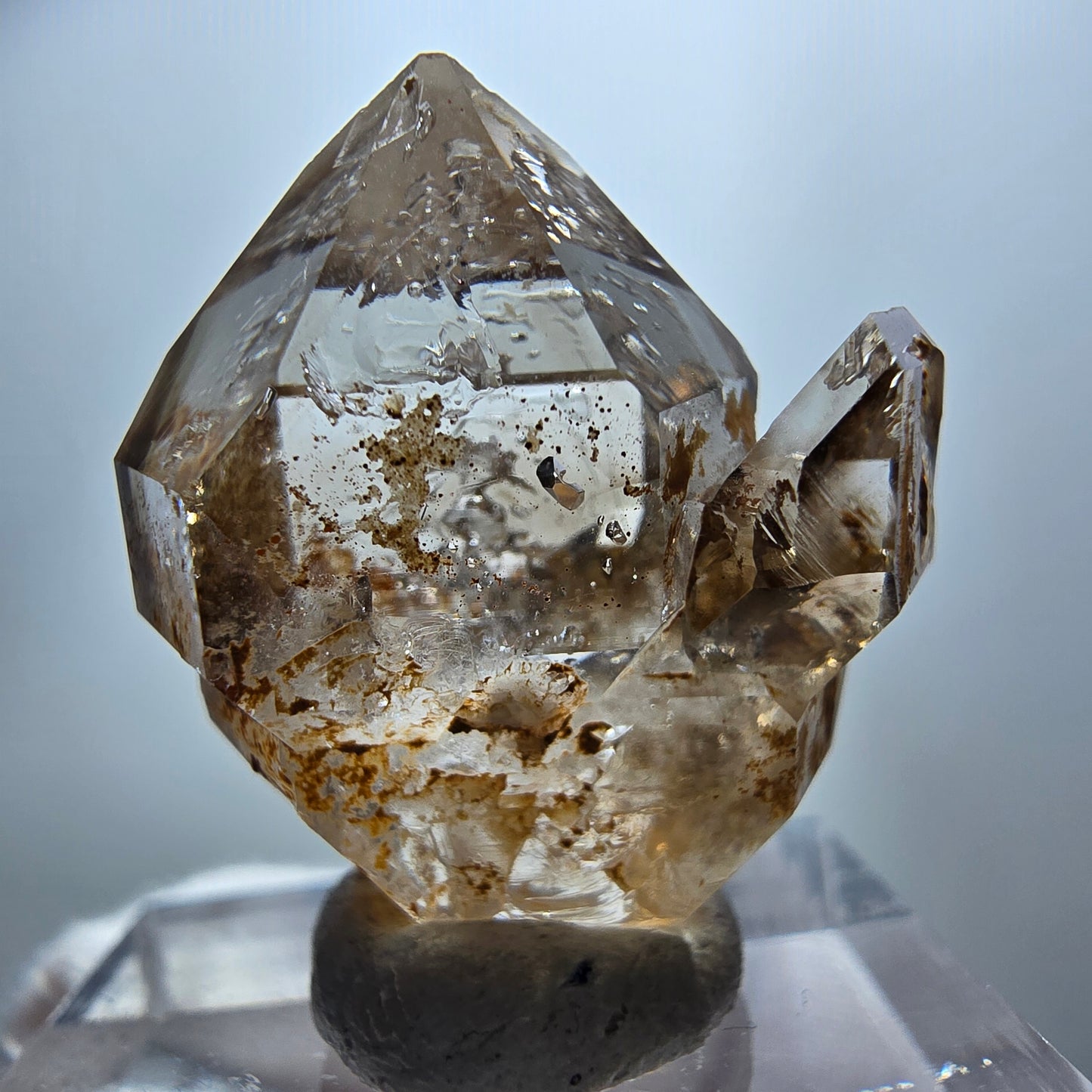 Amas de quartz fumé fantôme transparent DT Sceptre Goboboseb, Namibie 27 x 23 x 15 mm 
