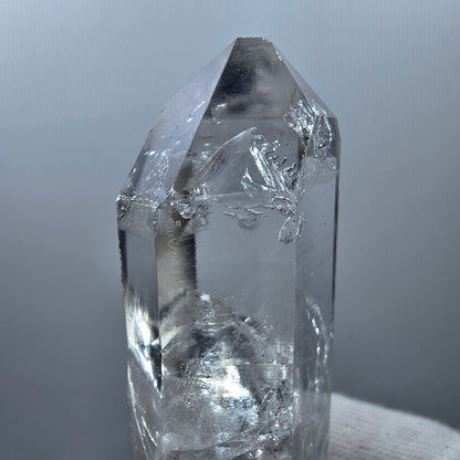 Clear healed quartz point Valentine pocket gobobs. Namibia 69*24*23mm 