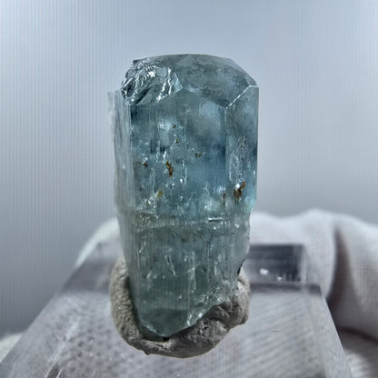 Cristal d'aigue-marine X clair rare Erongo, Namibie 24*15*12mm 