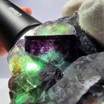 Spécimen de cube de fluorite fantôme transparent, parqueté, zonal, Okorusu, Namibie, 76 x 46 x 28 mm 