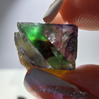 Lot de 16 fluorites fantômes, hyalites, tourmalines Schörl, muscovites, Erongo, Namibie 