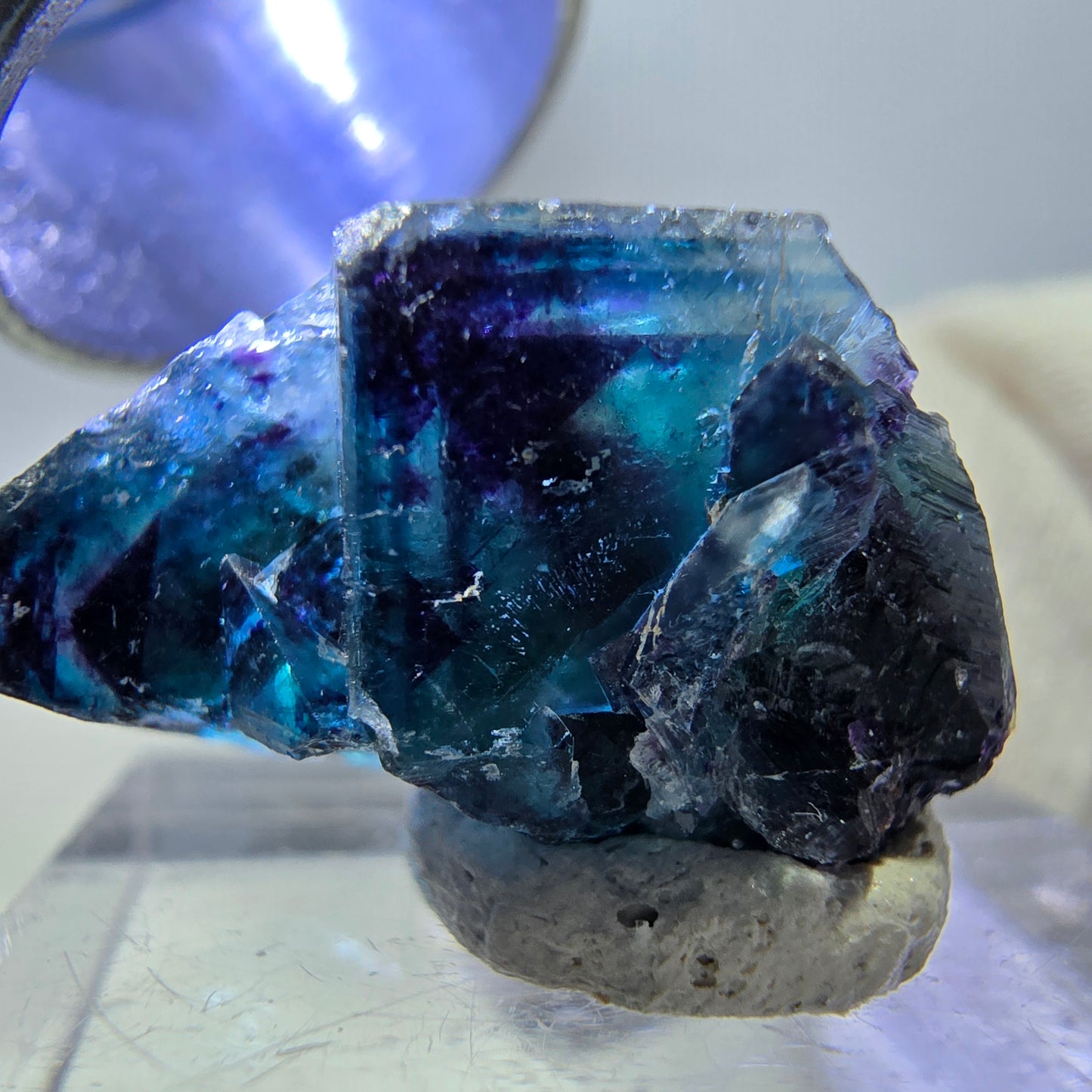 Spécimen de cube de fluorite fantôme, zonal – Nouvelle découverte ! Okorusu, Namibie, 23 x 14 x 12 mm 