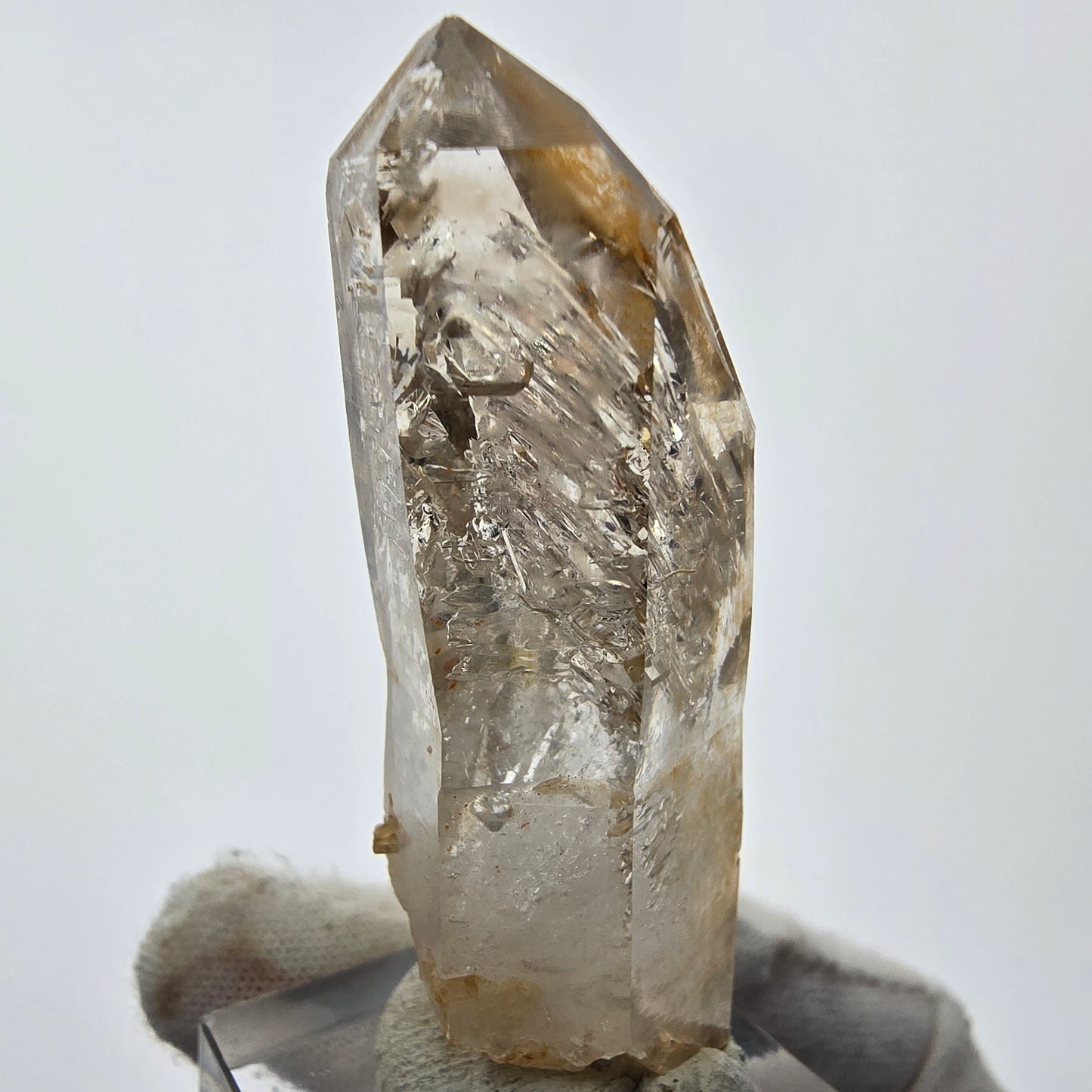 Enhydro Phantom Smoky Quartz Sceptre Tip 1x Bubble Goboboseb, Namibie 54*24*18mm 