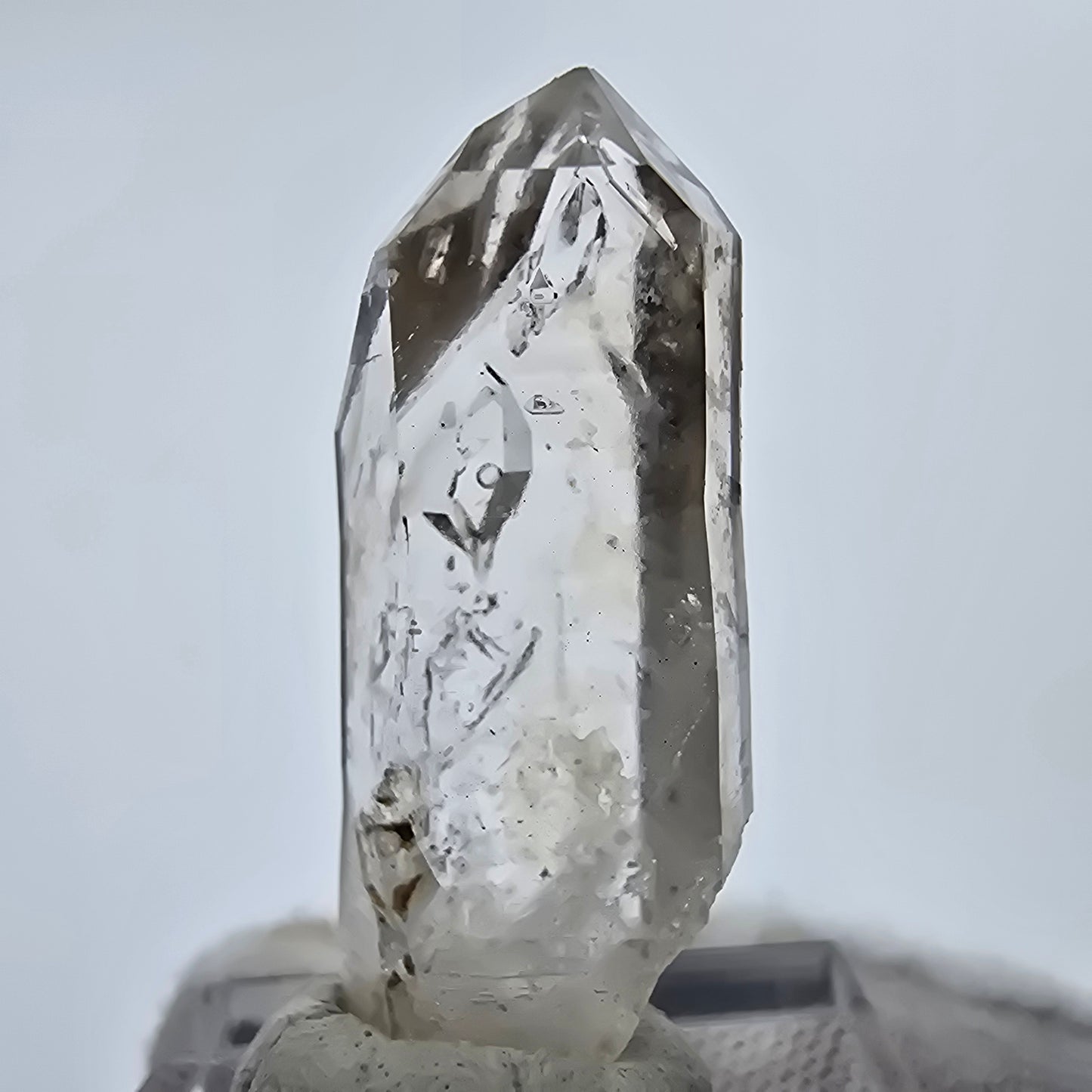 Enhydro Phantom Rauchquarz Spitze 1x Blase Goboboseb, Namibia 36*14*8mm Sammlung