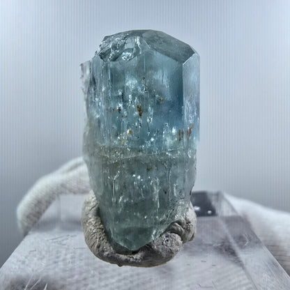 Cristal d'aigue-marine X clair rare Erongo, Namibie 24*15*12mm 
