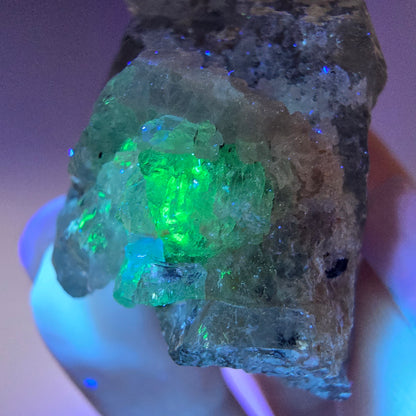 Seltener Aquamarin X mit Hyalit Einschlüssen Erongo, Namibia 40*29*23mm