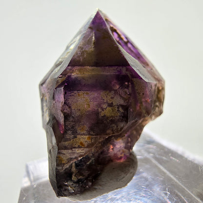 Sceptre squelette en améthyste fantôme rare, pointe Brandberg, Namibie, 30 x 24 x 20 mm 