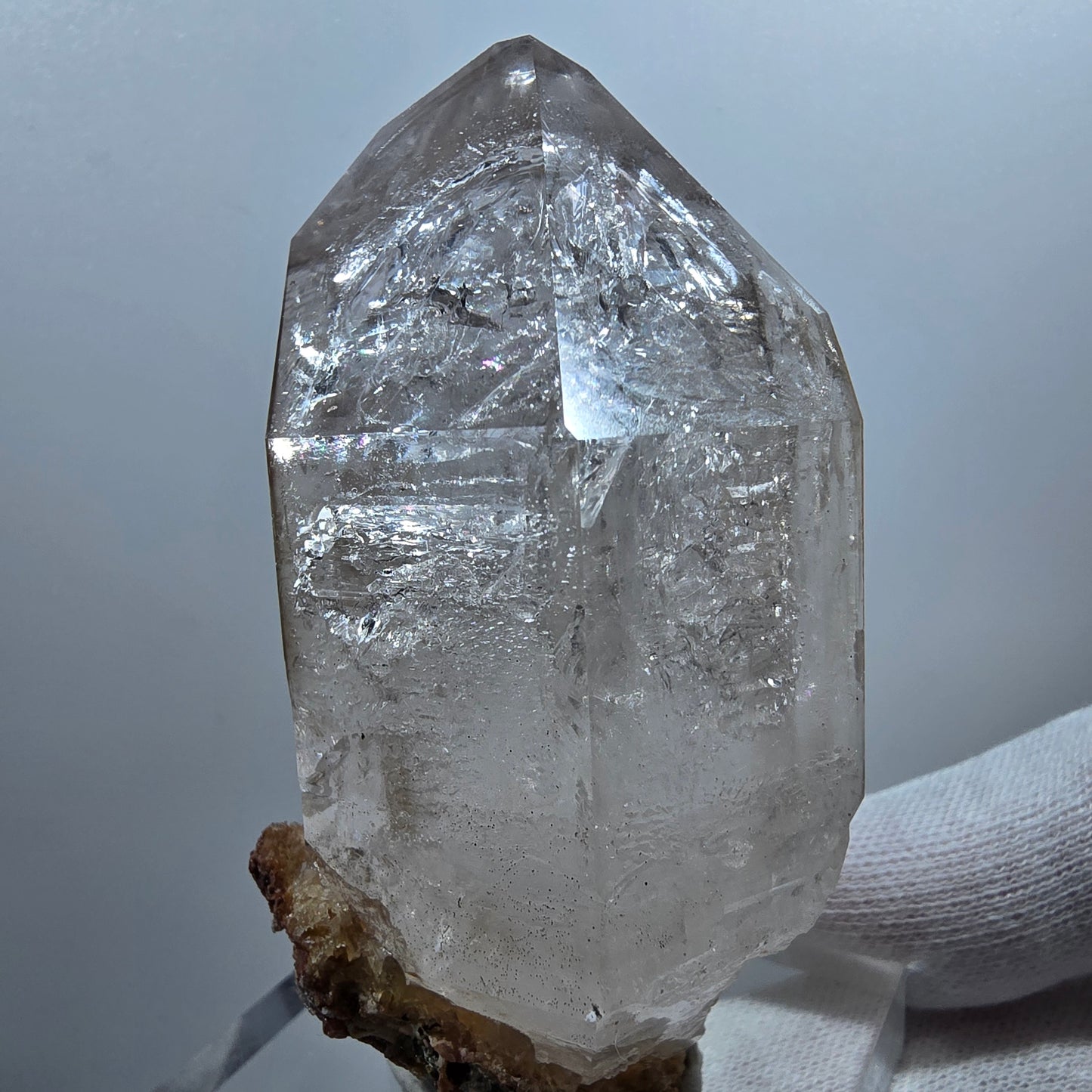 Sceptre squelette en quartz fumé Enhydro, calcite UV Valentine Pocket Goboboseb Namibie 77 x 44 x 38 mm 