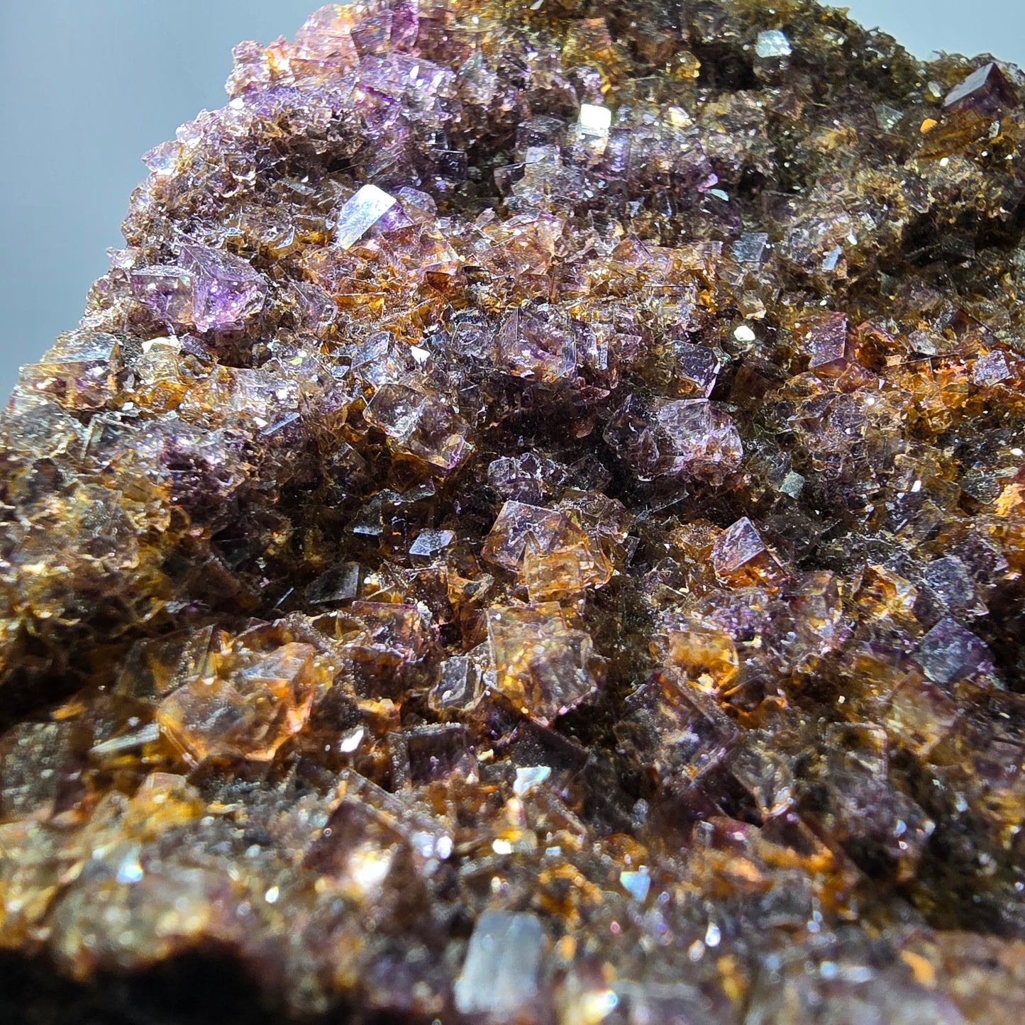 Grand spécimen de cube de fluorite fantôme double face, jaune violet, Okorusu, Namibie, 111 x 89 x 28 mm 