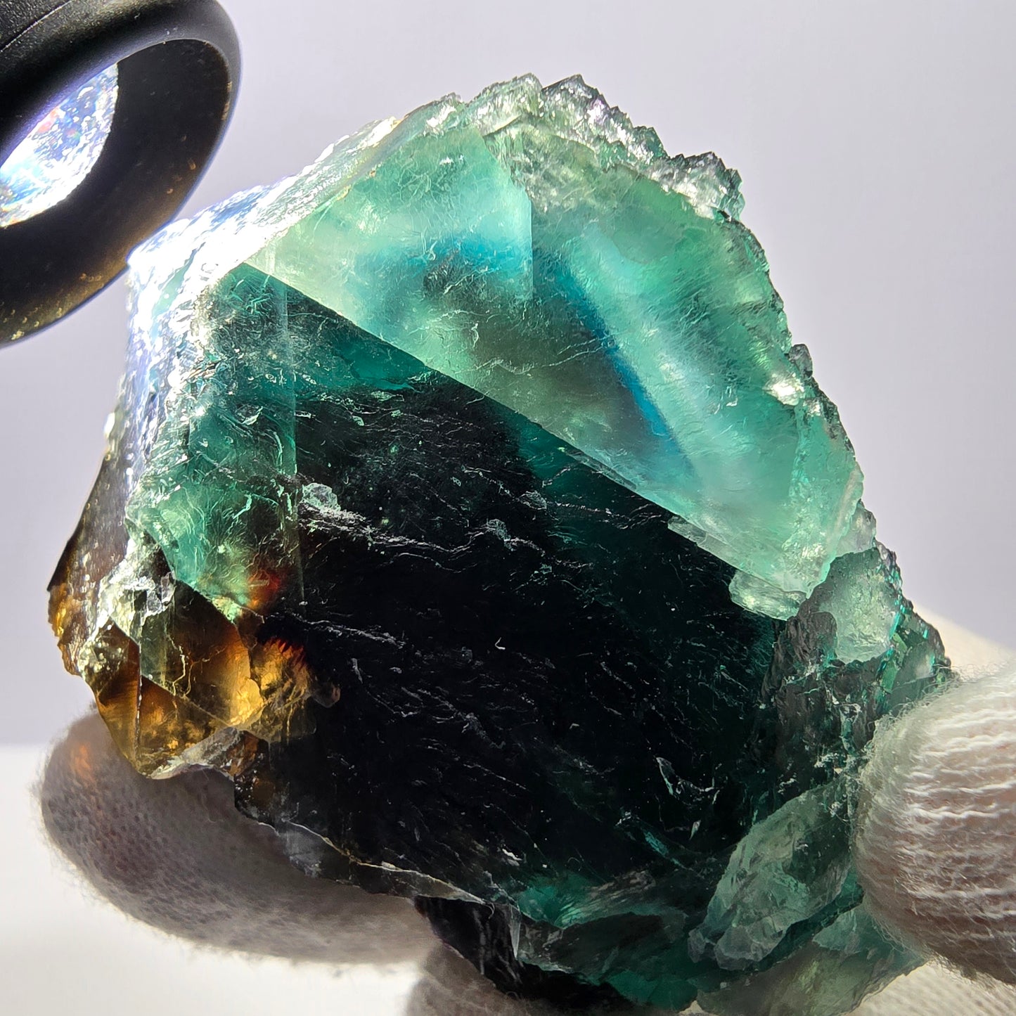 Grand cube de fluorite fantôme étagé, vert-brun, Okorusu, Namibie, 83 x 70 x 45 mm 