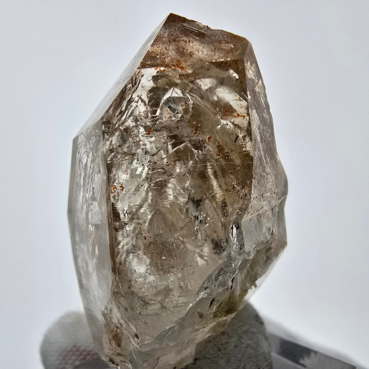 Enhydro Phantom Rauchquarz Zepter Spitze 2x Blase Goboboseb, Namibia 48*25*23mm
