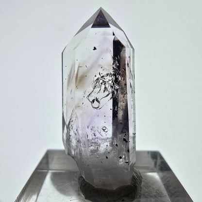 Améthyste fantôme Enhydro avec hématite Streep Mine, Goboboseb, Namibie 31 x 13 x 9 mm 