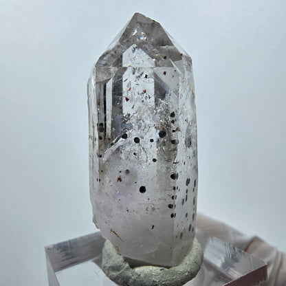 Quartz Harlequin, pointes d'hématite, mine Streep, Goboboseb, Namibie, 39 x 21 x 18 mm