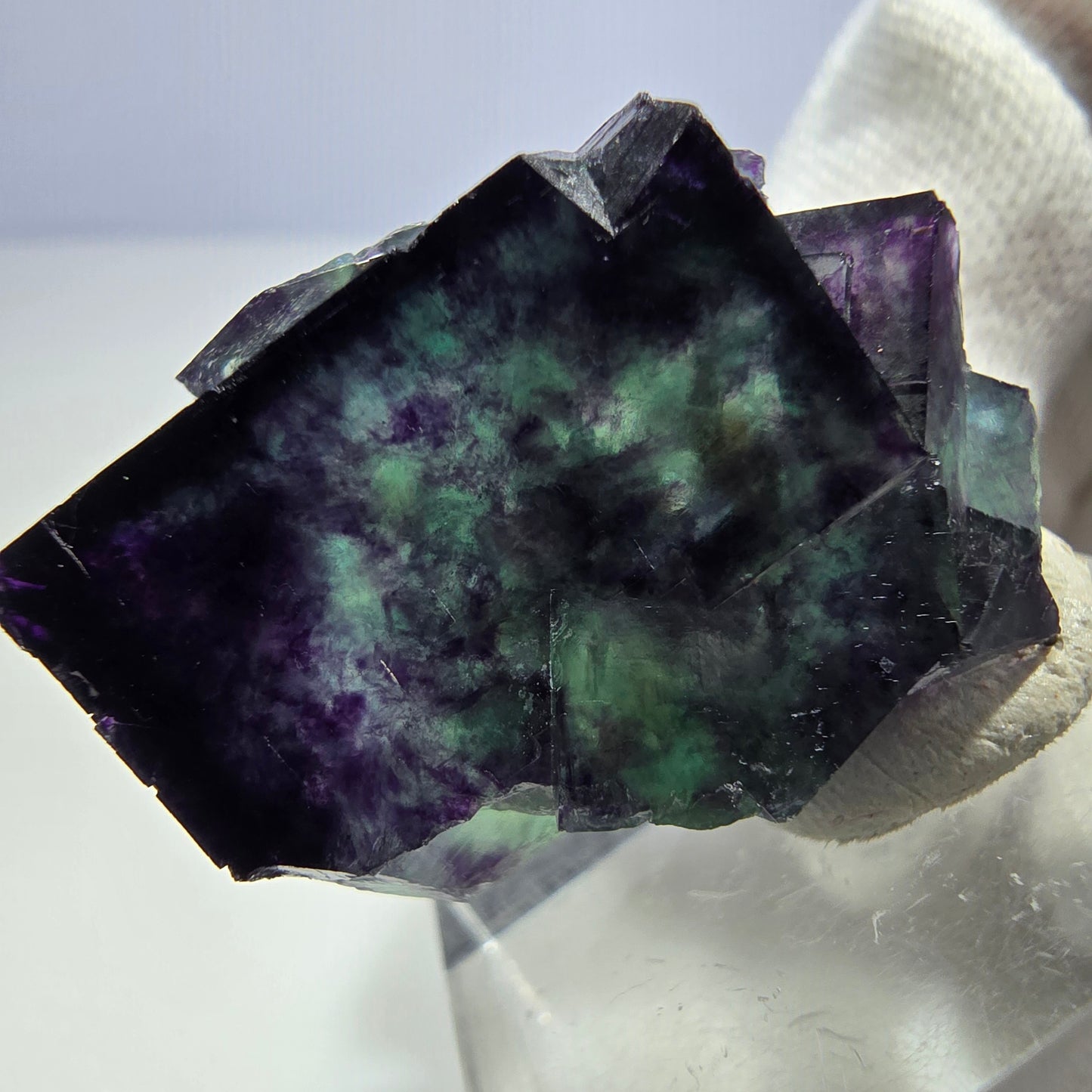 Spécimen rare de cube de fluorite fantôme zonal vert violet Okorusu, Namibie 33*21*14mm 