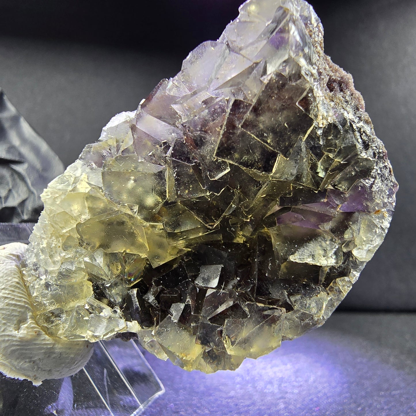 Rare Zonare Fluorite XX cube specimen yellow purple 43*28*15mm from Okorusu, Namibia