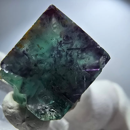 Rare spécimen de cube de fluorite fantôme zonal vert violet Okorusu, Namibie 24*16*16mm 
