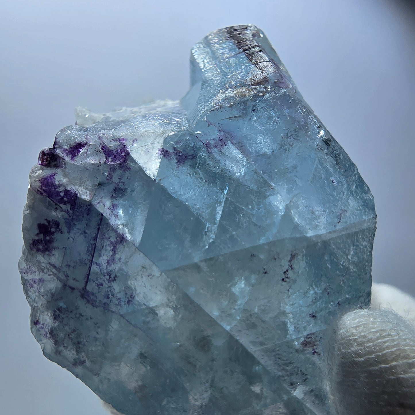Spécimen rare de fluorite fantôme, zonal, vert violet bleu Erongo, Namibie 75*47*32mm 