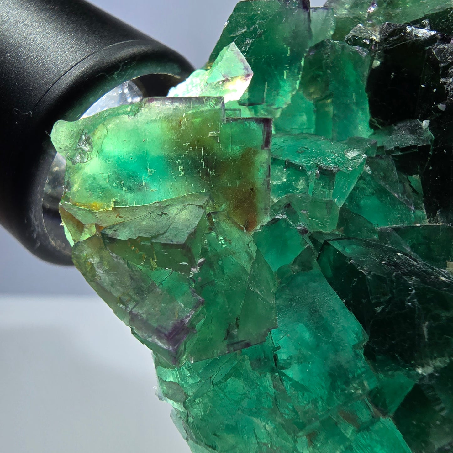 Grand spécimen de cube de fluorite fantôme parqueté, Okorusu zonal, Namibie, 84 x 74 x 23 mm 