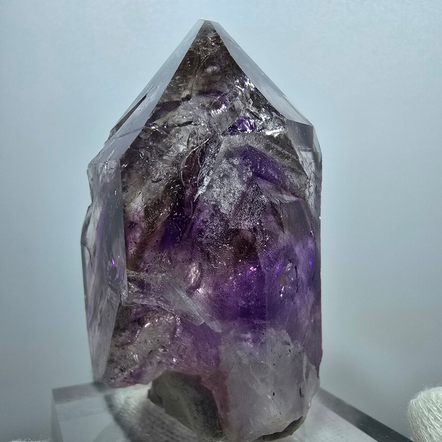 Großer Phantom Amethyst mit Hämatit Streep Mine, Goboboseb, Namibia 63*44*33mm