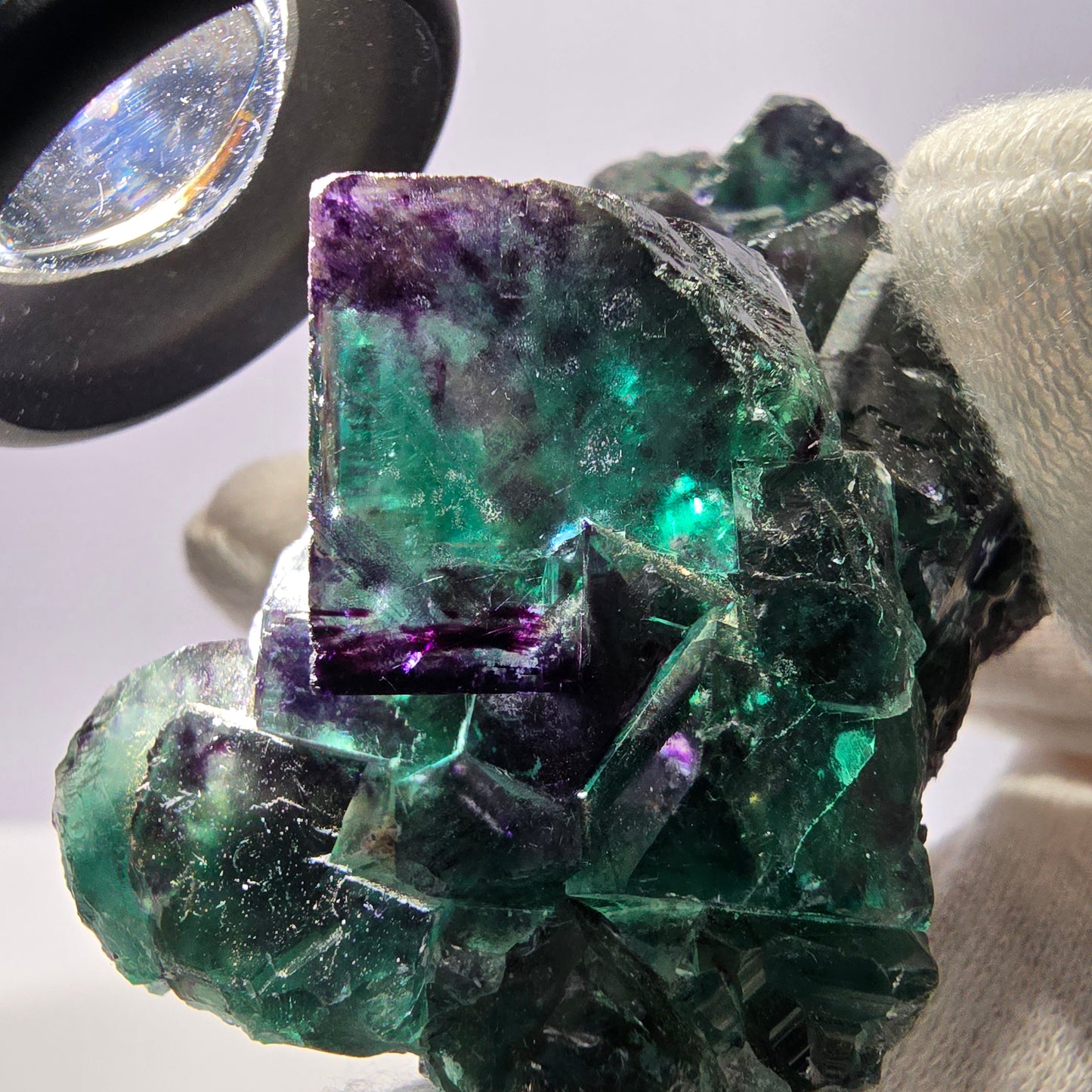 Rare spécimen de cube de fluorite fantôme, parqueté zonal Okorusu Namibie 73 x 44 x 33 mm 