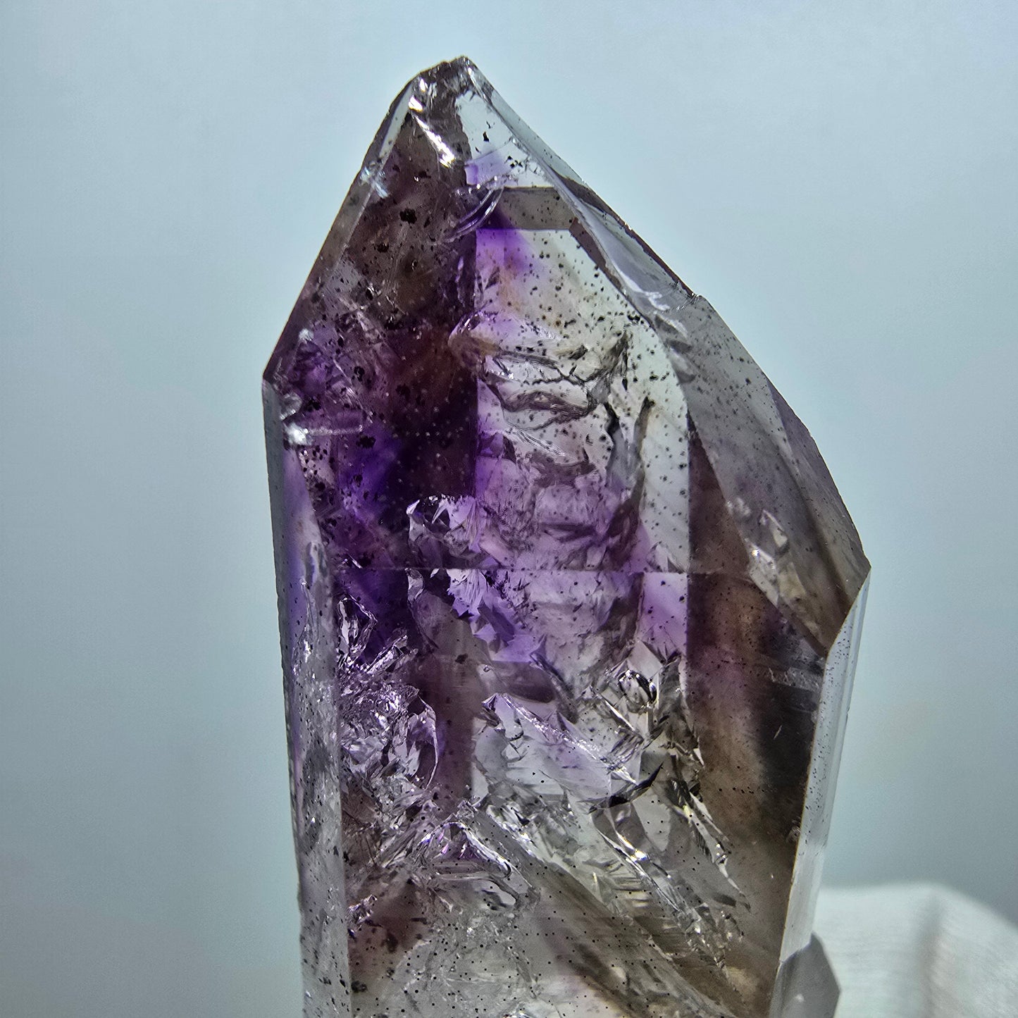 Enhydro Phantom Hämatit Amethyst, 4x Blase Streep Mine Gobobo Namibia 81*29*21mm