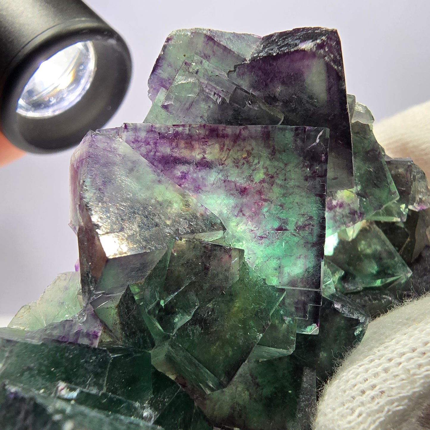 Rare spécimen de cube de fluorite fantôme, parqueté zonal Okorusu Namibie 76 x 62 x 27 mm 