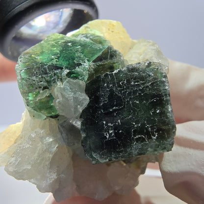 Rare cube de fluorite fantôme, spécimen de quartz vert violet Okorusu Namibie 37*29*27mm 