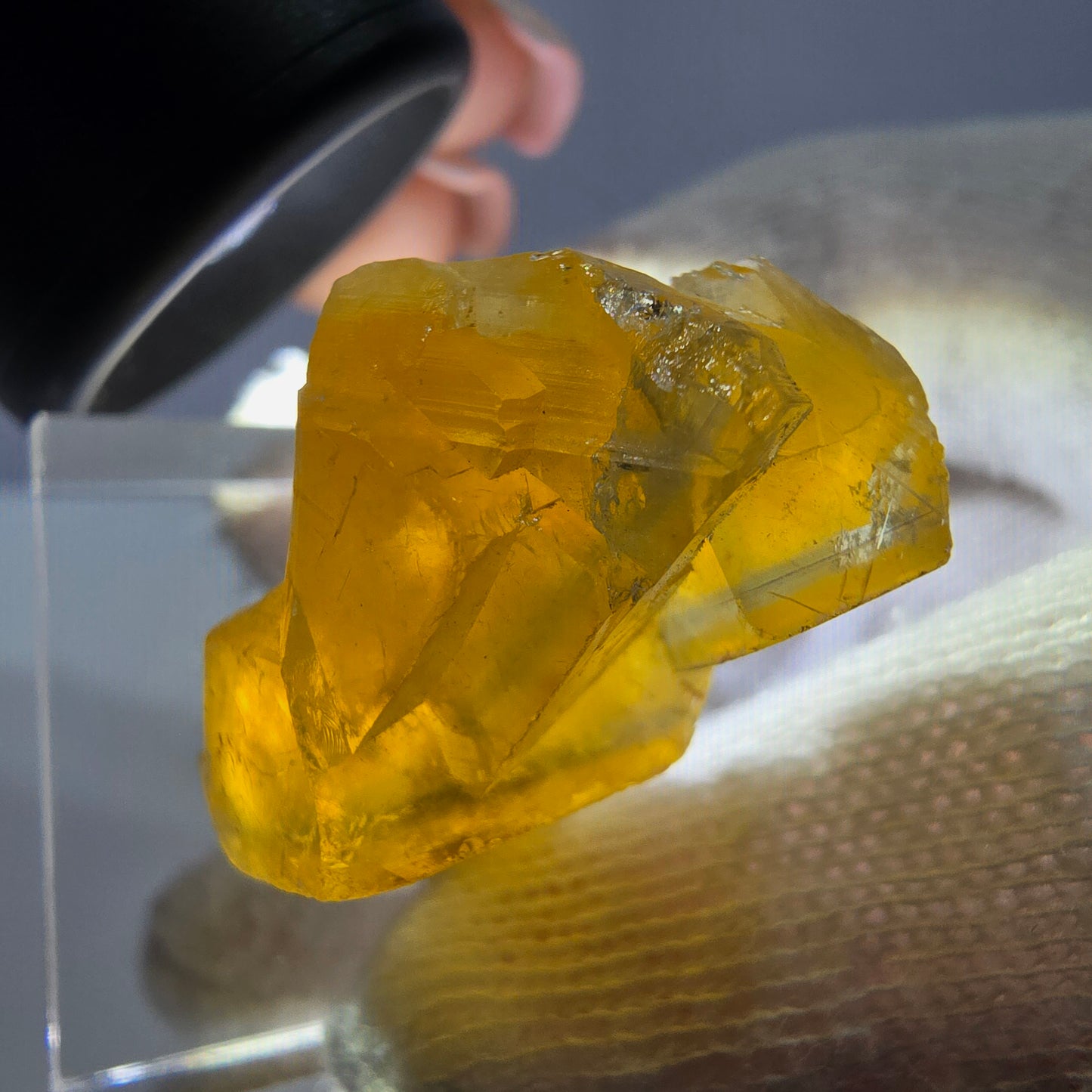 Spécimen de cube de fluorite fantôme, vert-jaune, Okorusu, Namibie, 30 x 20 x 16 mm 