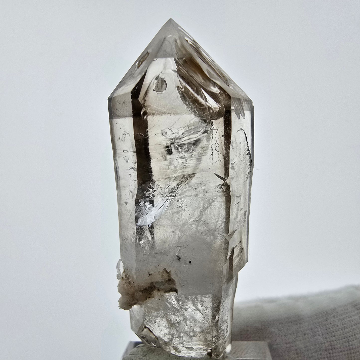 Enhydro Phantom Smoky Quartz Sceptre Tip 1x Bubble Goboboseb, Namibie 57*21*18mm 