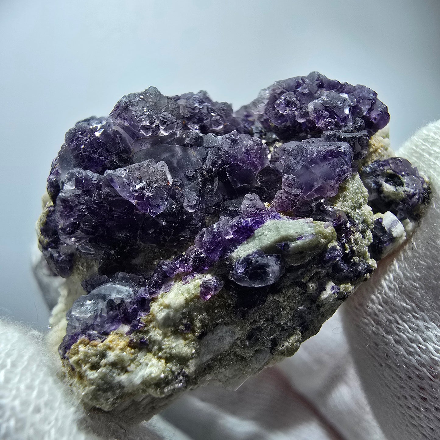 Phantom fluorite, hyalite, muscovite, orthoclase stage Erongo, Namibia 43*41*30mm 