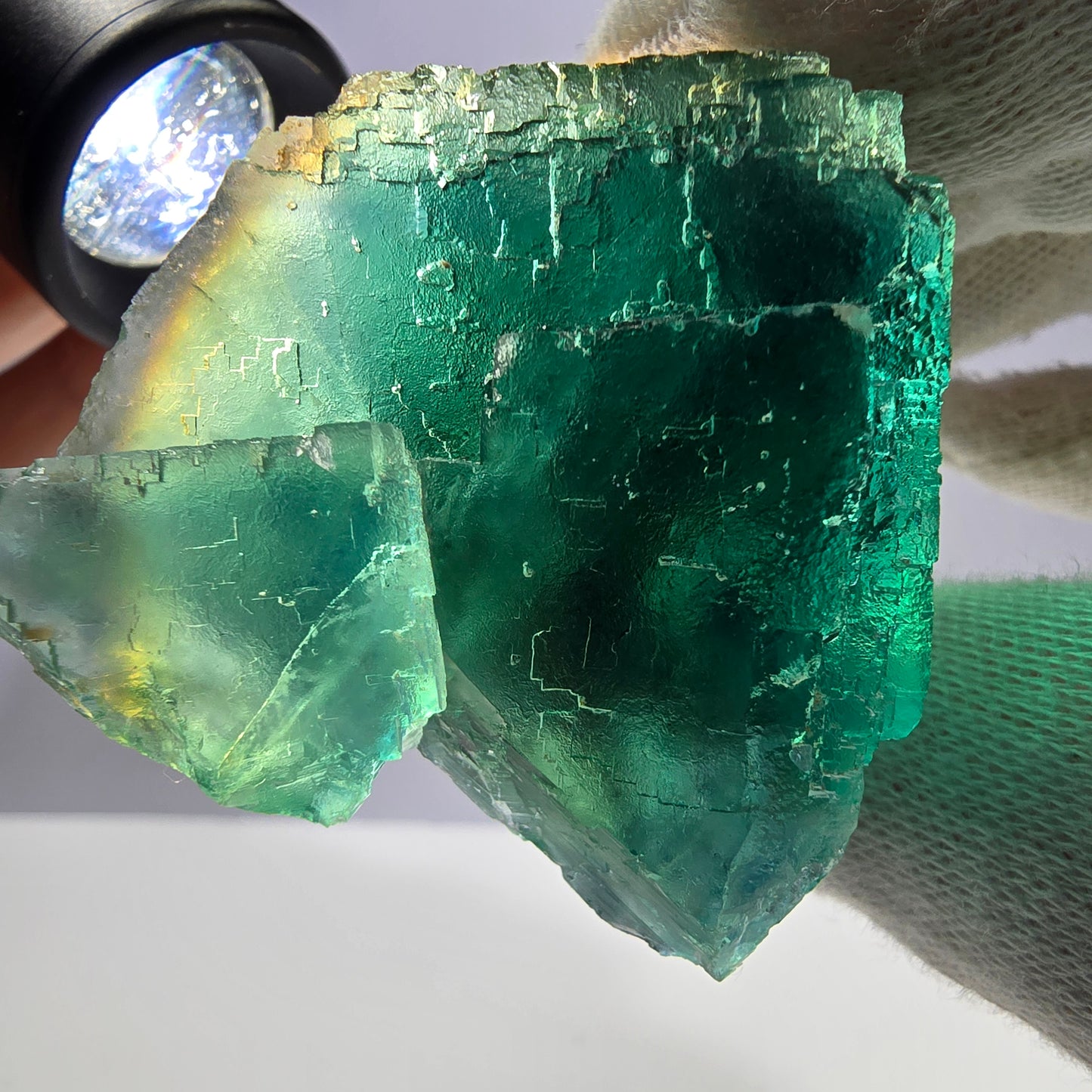 Rare spécimen de cube de fluorite fantôme, parqueté vert Okorusu, Namibie, 80 x 50 x 37 mm 