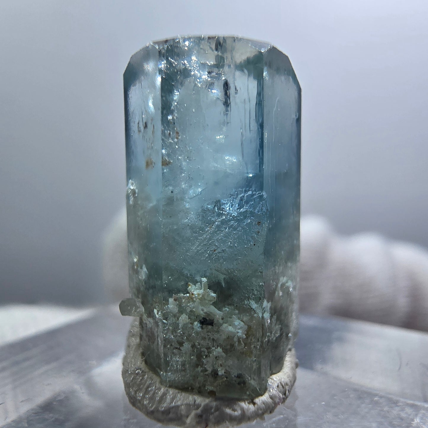 Cristal d'aigue-marine X clair rare Erongo, Namibie 17*10*7mm 