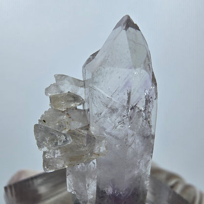 Pointe d'améthyste fantôme de Goboboseb, Namibie, 33 x 17 x 11 mm 
