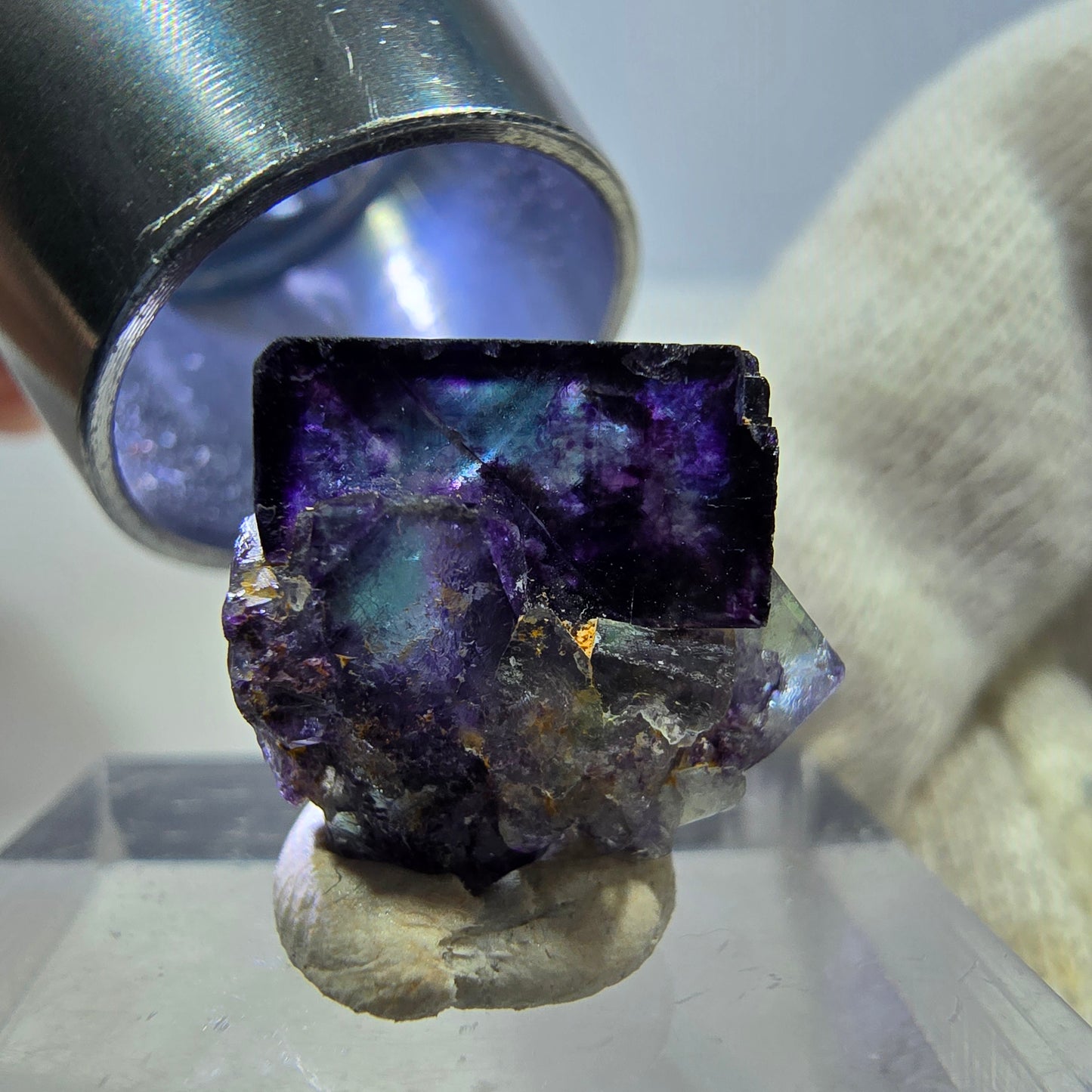 Spécimen de cube de fluorite fantôme transparente, vert-violet zonal, Okorusu, Namibie, 16 x 16 x 15 mm 