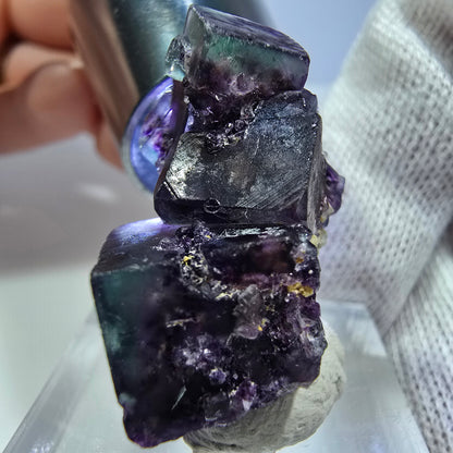 Spécimen rare de cube de fluorite fantôme, vert zonal et violet, Okorusu, Namibie, 30 x 21 x 17 mm 
