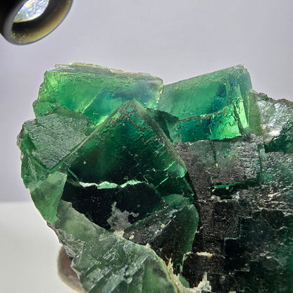 Grand cube de fluorite fantôme étagé, vert Okorusu, Namibie 96 x 73 x 34 mm 