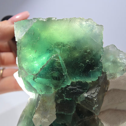 Cube de fluorite fantôme, marches en quartz parquetées Okorusu Namibie 61 x 49 x 36 mm 