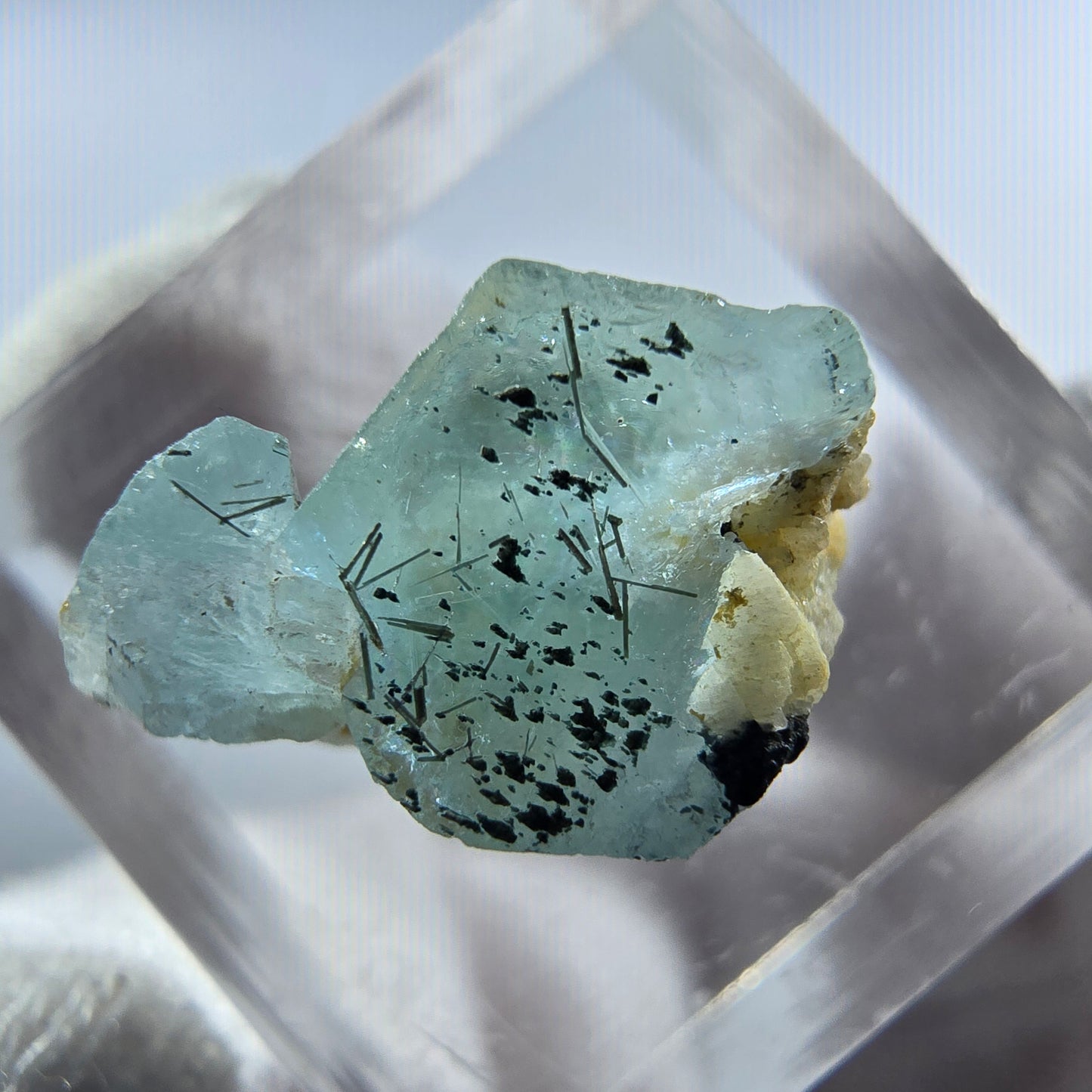 Aigue-marine Setlene, opale hyalite, tourmaline Schörl stade Erongo, Namibie 17*10*11mm 