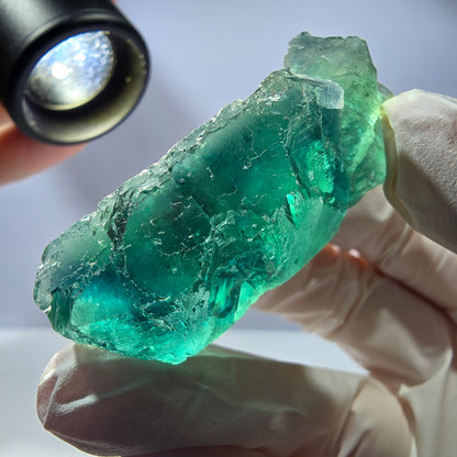 Spécimen de cube de fluorite fantôme transparente, vert parqueté, Okorusu, Namibie, 53 x 33 x 22 mm 