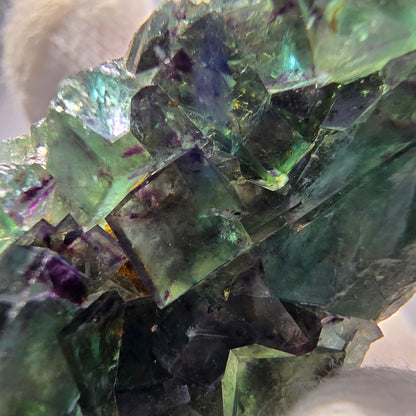 Spécimen rare de cube de fluorite fantôme, vert zonal et violet, Okorusu, Namibie, 54 x 23 x 12 mm 