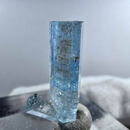 Rare spécimen d'aigue-marine claire XX Erongo, Namibie 23*12*6mm 