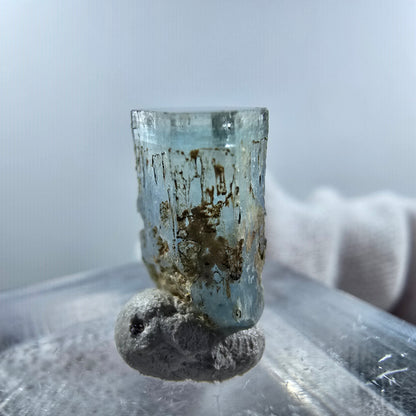 Cristal d'aigue-marine X clair rare Erongo, Namibie 14*9*5mm 
