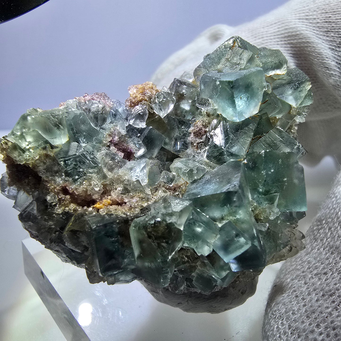 Klare Phantom Fluorit Würfel, Quarz Stufe Okorusu, Namibia 63*41*31mm