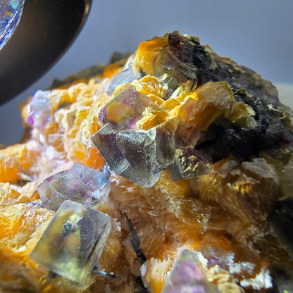 Spécimen de fluorite fantôme colorée, tourmaline scholle muscovite, Erongo, Namibie, 81 x 68 x 48 mm 
