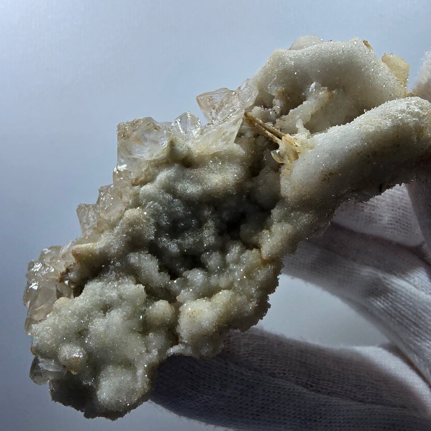 Spécimen rare de calcite UV, mine Valentine Pocket, Goboboseb, Namibie, 88 x 44 x 29 mm 